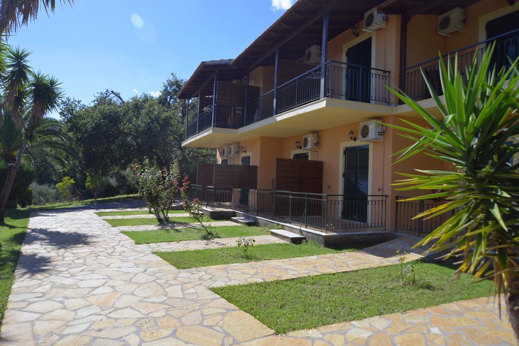 Krystallia Apartments Dassia  Dış mekan fotoğraf